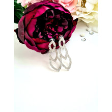 Load image into Gallery viewer, Heart rhinestone earrings - silver
