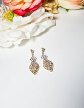 Load image into Gallery viewer, The Regal Deana earrings
